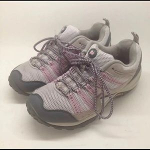 Merrell Women’s Size 7.5 shoes